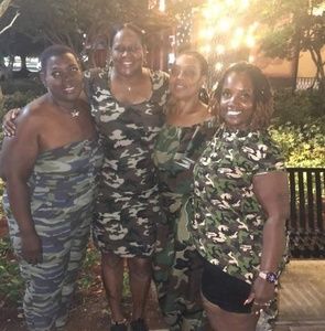 Meet your Posher, Tina